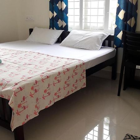 The Pod Cochin Homestay Kochi Exterior photo