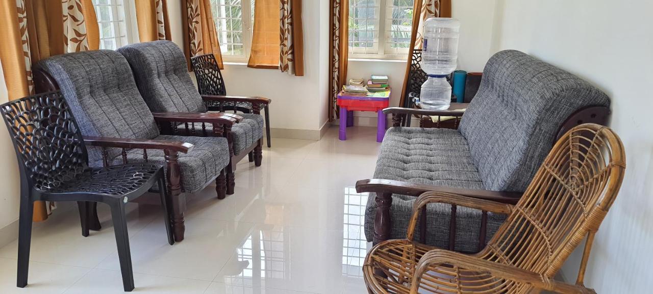 The Pod Cochin Homestay Kochi Exterior photo