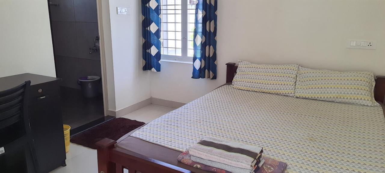 The Pod Cochin Homestay Kochi Exterior photo