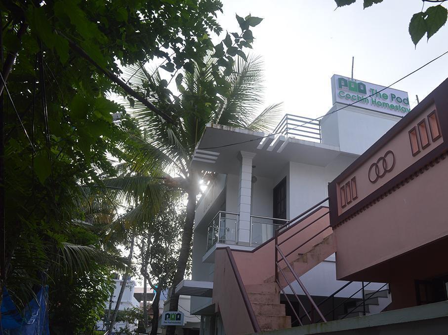 The Pod Cochin Homestay Kochi Exterior photo