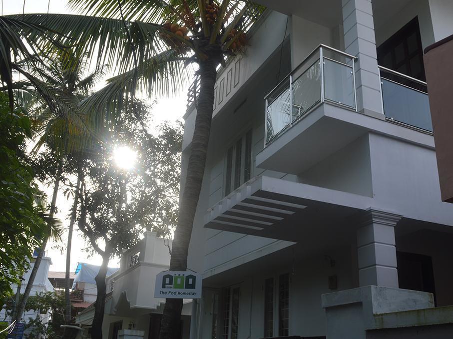 The Pod Cochin Homestay Kochi Exterior photo