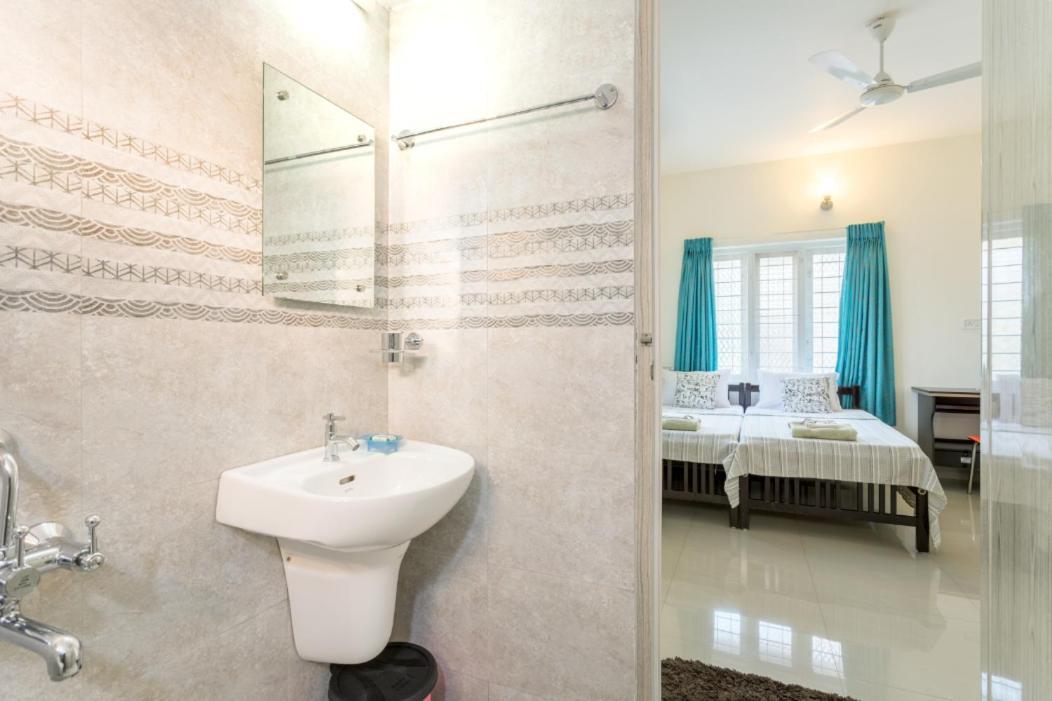 The Pod Cochin Homestay Kochi Exterior photo