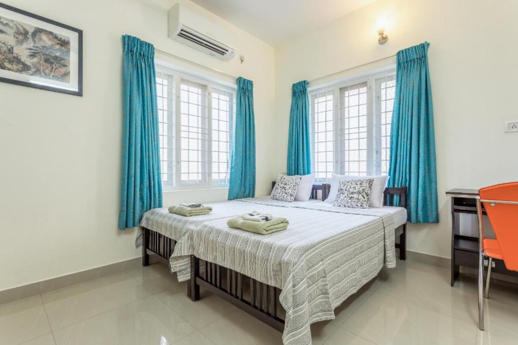 The Pod Cochin Homestay Kochi Exterior photo